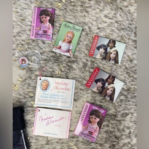 5 for $25🔥Madame Alexander Doll Club Pins And Bag - Picture 2 of 10